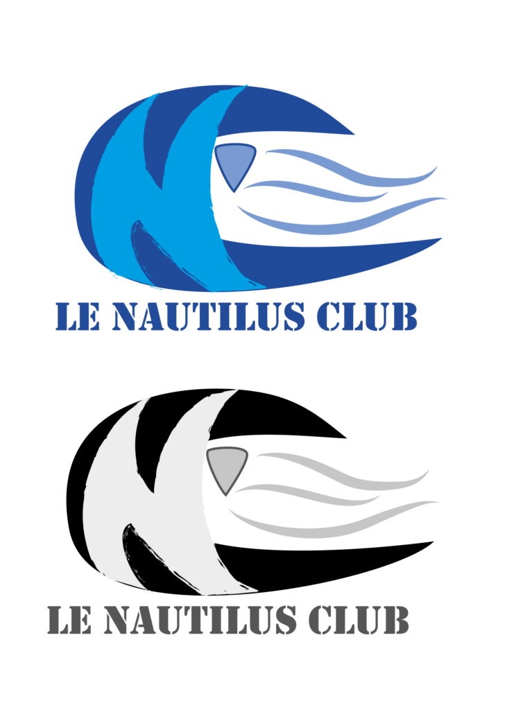 Logo du Nautilus Club en monogramme en bleue foncé et bleue claire en forme de nautile (une créature marine possédant une coquille railler arrondi d'où sort de fin tentacules dirigaient vers l'avant). Le logo est composé d'un croissant bleue foncé formant la lettre C, sur lequel est apposé une lettre N au ligne courbé, bleue claire. L'Enssemble des représente la coquille rayer. Dans l'ouverture du C, un petit triangle et 3 ondulations pour l’œil et les tentacules. Sous le dessin on trouve la notation "Le Nautilus Club" Puis sous ce logo on trouve sa déclinaison en noir et blanc.